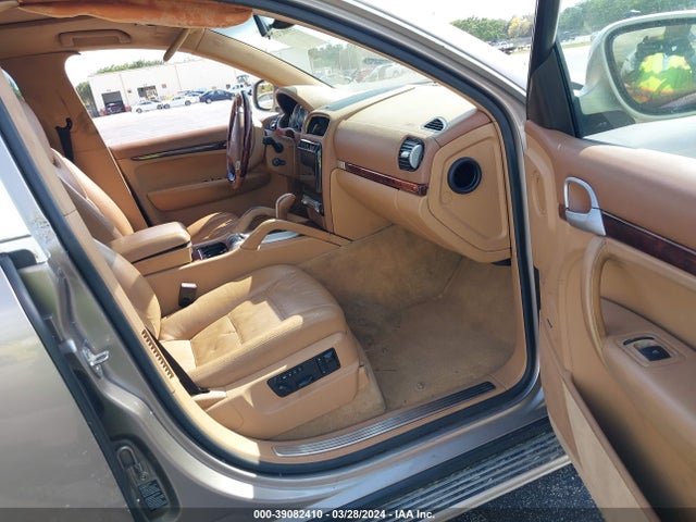 2004 PORSCHE CAYENNE WP1AB29P94LA72330 Photo 4
