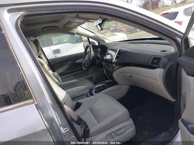 Honda Pilot Touring 2017 5FNYF6H92HB065131 Image 5