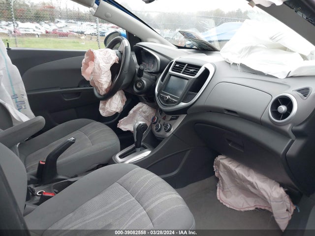 Chevrolet Sonic Lt Auto 2017 1G1JD5SH6H4126806 Image 5