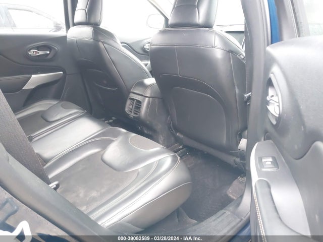1C4PJMLB9JD530607 Jeep Cherokee Latitude Plus 4x4