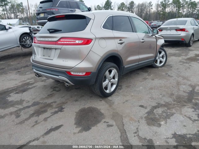 5LMCJ1C9XJUL32380 Lincoln Mkc Premiere