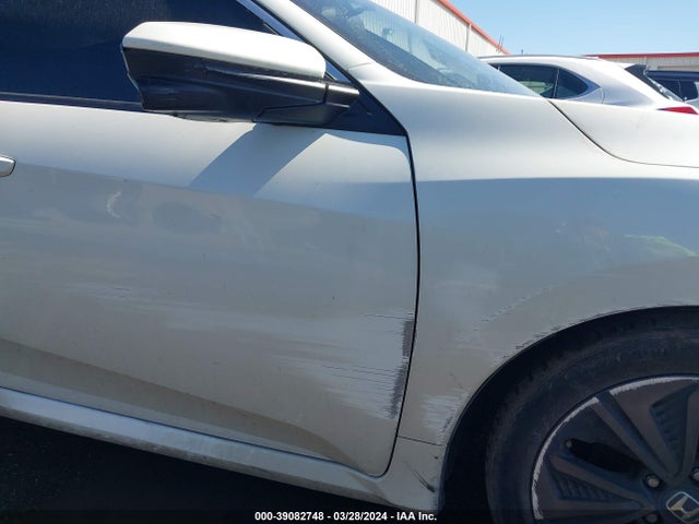 Honda CIVIC EX 2018 SHHFK7H58JU423438 Image 19