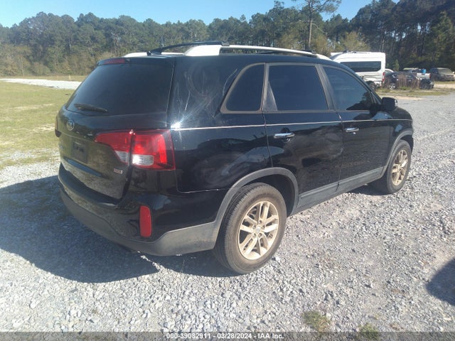 KIA SORENTO LX 2015 5XYKT4A60FG623227 Image 4