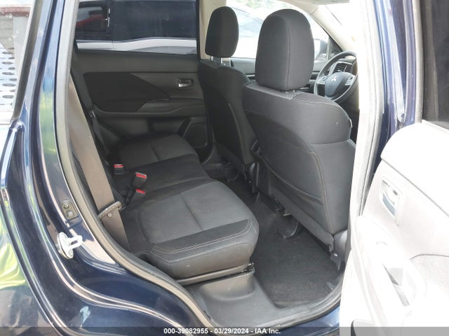 JA4AD2A37KZ006819 Mitsubishi Outlander Es