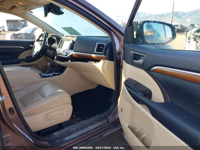 Toyota Highlander Limited Platinum 2019 5TDDZRFH8KS986970 Image 5