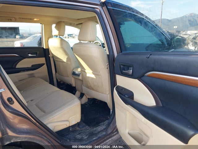 Toyota Highlander Limited Platinum 2019 5TDDZRFH8KS986970 Image 8