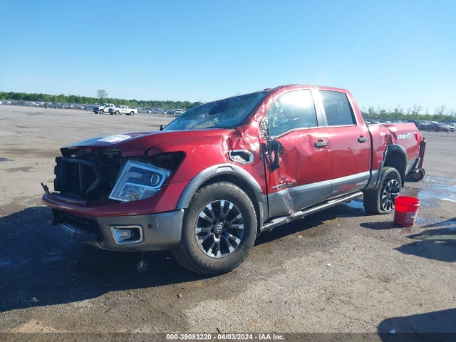Nissan Titan Pro-4x 2017 1N6AA1E53HN513394 Image 2