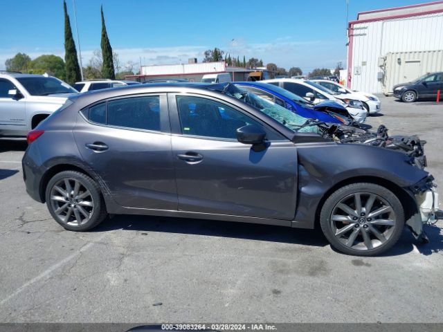 3MZBN1L37JM220866 Mazda Mazda3 Touring