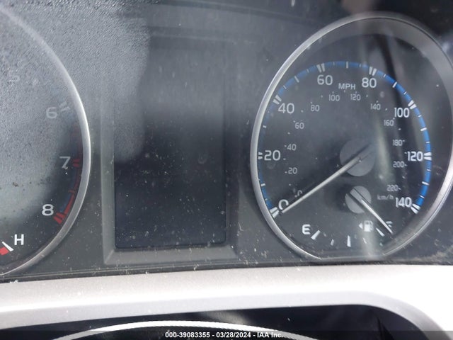 Toyota RAV4 LE 2018 JTMZFREV3JJ722511 Image 15