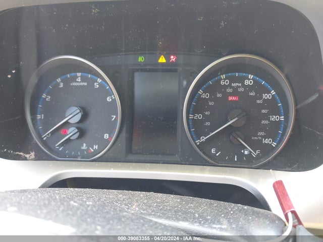 Toyota RAV4 LE 2018 JTMZFREV3JJ722511 Image 7