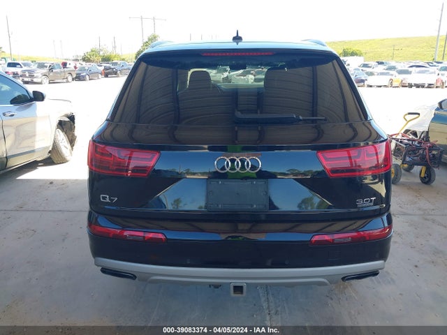 Audi Q7 3.0t Premium 2017 WA1LAAF7XHD014538 Image 17