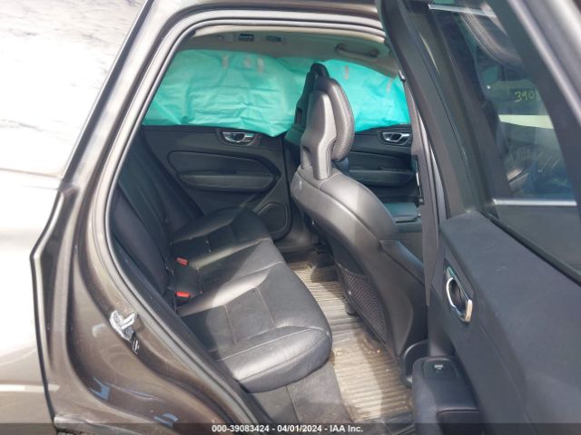 YV4A22RK6J1092836 Volvo Xc60 T6 Momentum