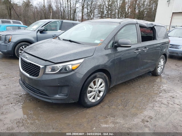 KIA SEDONA LX 2017 KNDMB5C19H6267238 Image 2