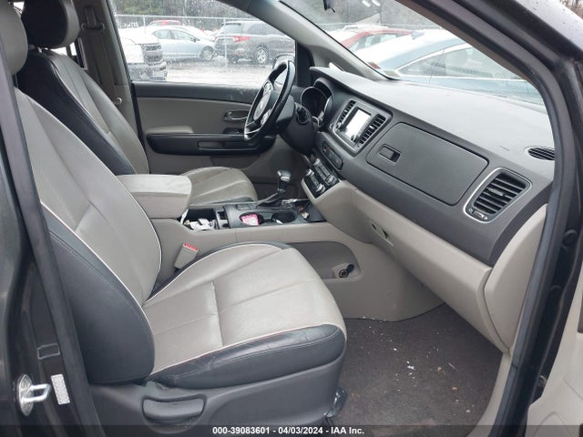 KIA SEDONA LX 2017 KNDMB5C19H6267238 Image 5