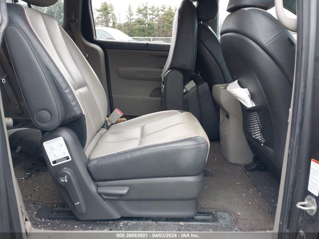 KIA SEDONA LX 2017 KNDMB5C19H6267238 Image 8