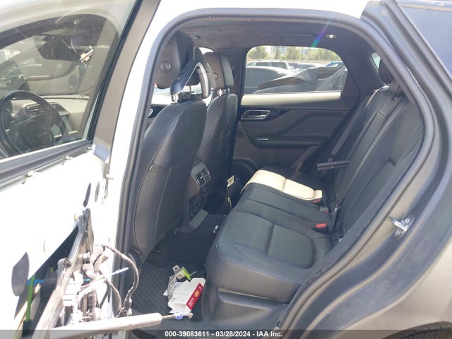 SADCJ2GX2KA368559 Jaguar F-pace 25t Premium/30t Premium