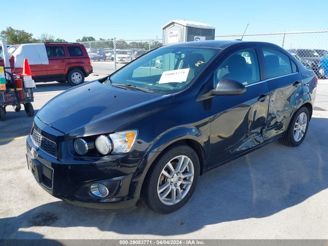 Chevrolet Sonic Lt Auto 2015 1G1JC5SG3F4214879 Image 2