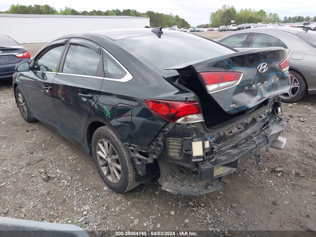 Hyundai SONATA SE 2018 5NPE24AF0JH680531 Image 3