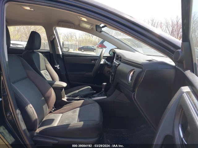Toyota COROLLA LE 2018 5YFBURHE0JP805456 Image 5