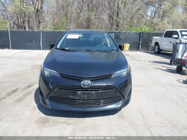 Toyota COROLLA LE 2018 5YFBURHE0JP805456 Image 6