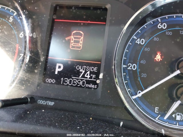 Toyota COROLLA LE 2018 5YFBURHE0JP805456 Image 7