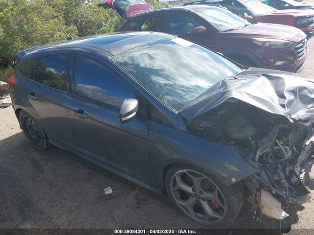 Ford FOCUS ST 2015 1FADP3L93FL314568 Image 13