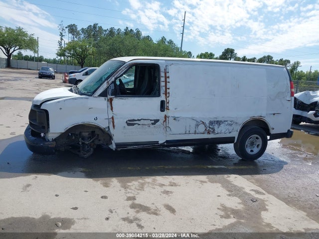 Chevrolet Express 2500 Work Van 2015 1GCWGFCF0F1103785 Image 14