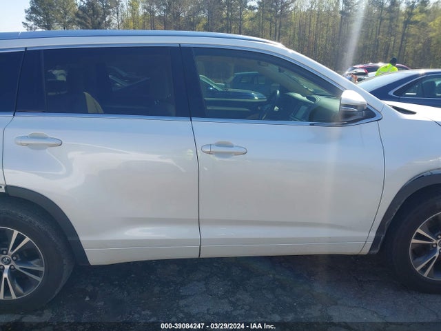 Toyota Highlander Xle V6 2016 5TDKKRFH3GS186063 Image 14