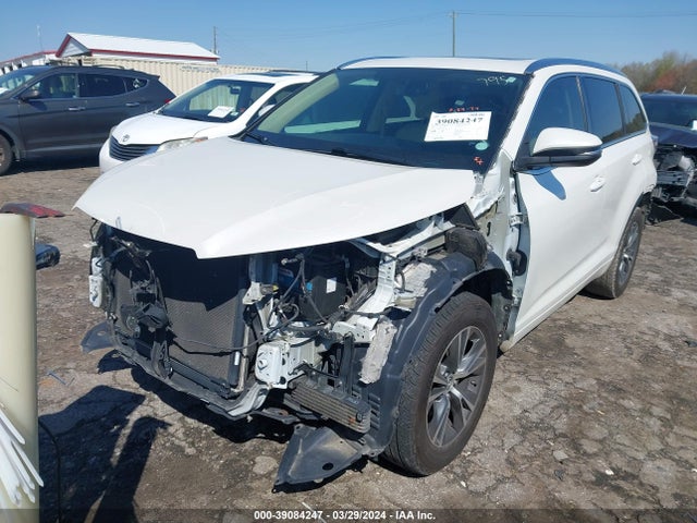 Toyota Highlander Xle V6 2016 5TDKKRFH3GS186063 Image 2