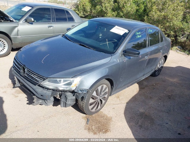 3VW2K7AJXFM272013 Volkswagen Jetta 2.0l S