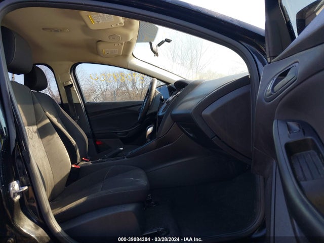 Ford FOCUS S 2017 1FADP3E2XHL314053 Image 5