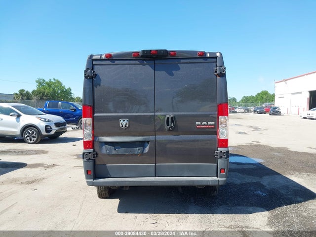 3C6TRVAG0JE135393 RAM Promaster 1500 Low Roof 136 Wb