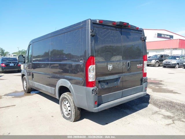 3C6TRVAG0JE135393 RAM Promaster 1500 Low Roof 136 Wb