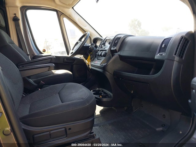 3C6TRVAG0JE135393 RAM Promaster 1500 Low Roof 136 Wb