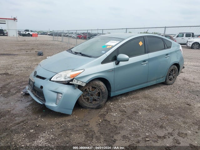 Toyota Prius 2014 JTDKN3DUXE1820127 Image 2