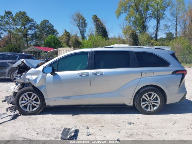 5TDESKFC9MS001695 Toyota Sienna Platinum
