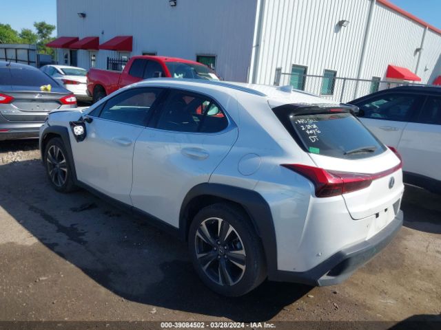 JTHX3JBH7L2021689 Lexus UX 200