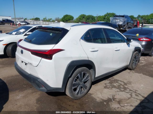 JTHX3JBH7L2021689 Lexus UX 200