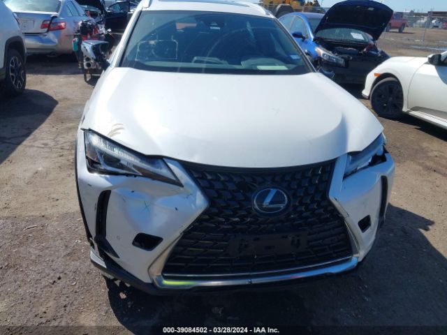 JTHX3JBH7L2021689 Lexus UX 200