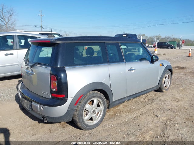 2010 MINI COOPER CLUBMAN WMWML3C51ATX38260 Photo 3