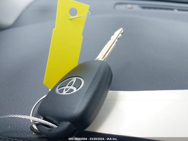 Toyota COROLLA LE 2019 5YFBURHE7KP941911 Image 11
