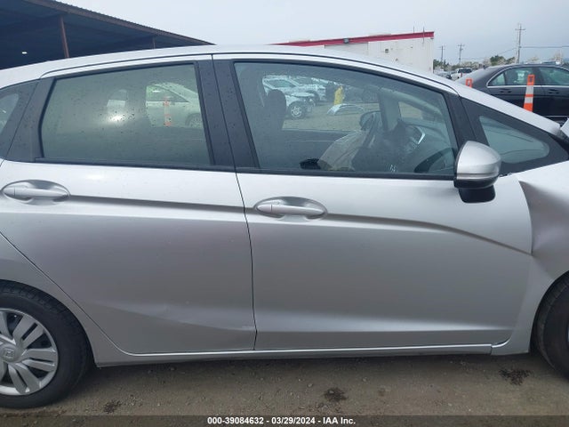 Honda FIT LX 2016 JHMGK5H59GX010256 Image 13
