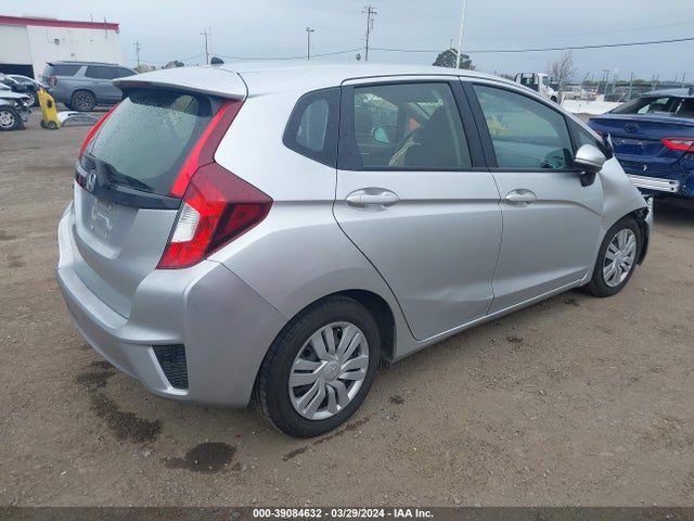 Honda FIT LX 2016 JHMGK5H59GX010256 Image 4