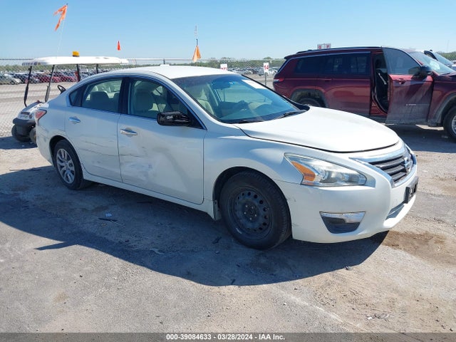 Nissan Altima 2.5 S 2015 1N4AL3AP5FC476136 main image