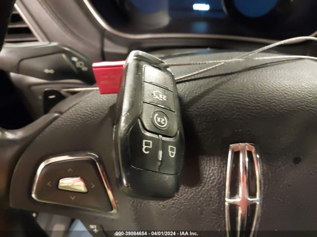 2LMPJ8LR9HBL32579 Lincoln Mkx Reserve
