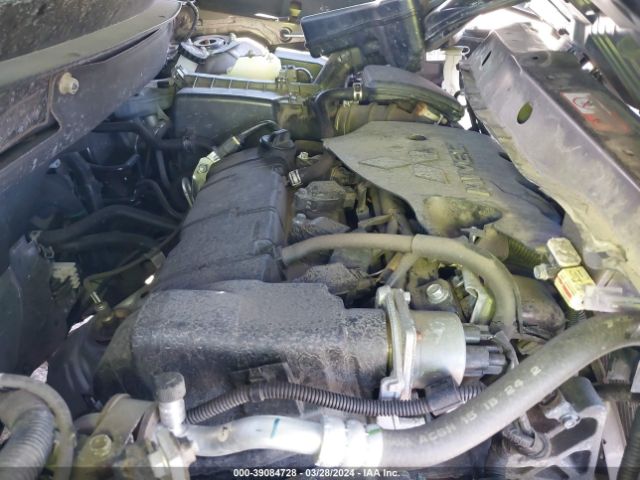 JA4AD2A3XKZ047168 Mitsubishi Outlander Es