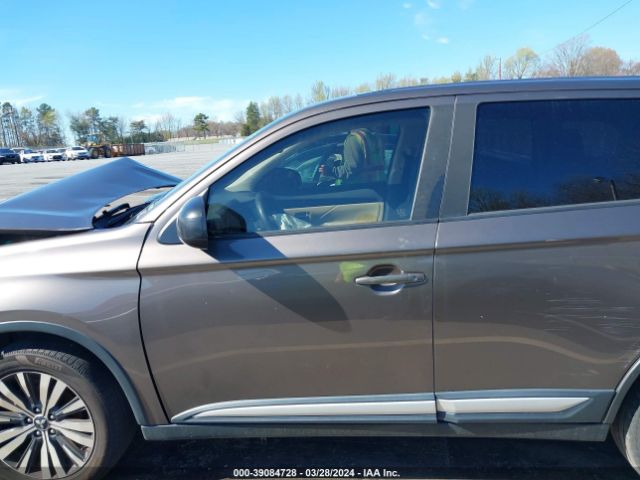 JA4AD2A3XKZ047168 Mitsubishi Outlander Es
