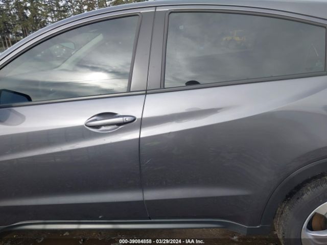 3CZRU6H31NM724078 Honda Hr-v Awd Lx