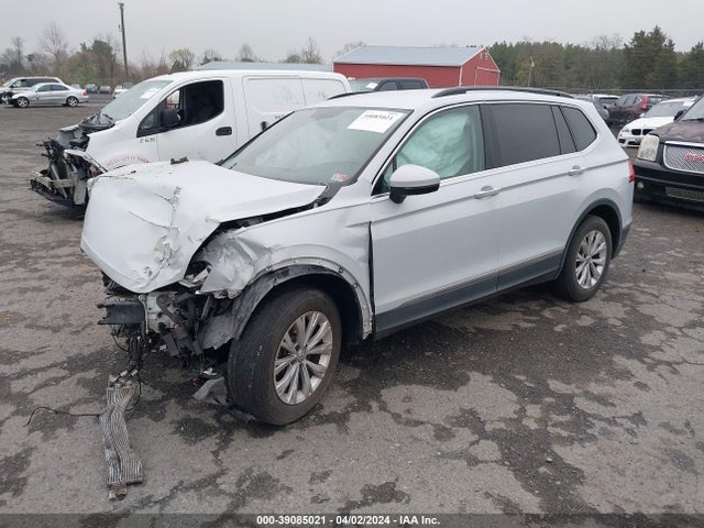 3VV2B7AXXJM000675 Volkswagen Tiguan 2.0t Se/2.0t Sel