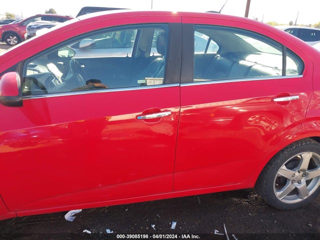 Chevrolet Sonic Ltz Auto 2015 1G1JE5SB0F4102460 Image 14